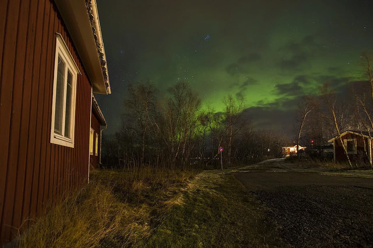 Glass Igloos and Aurora Cabins Near Abisko: Where to Stay