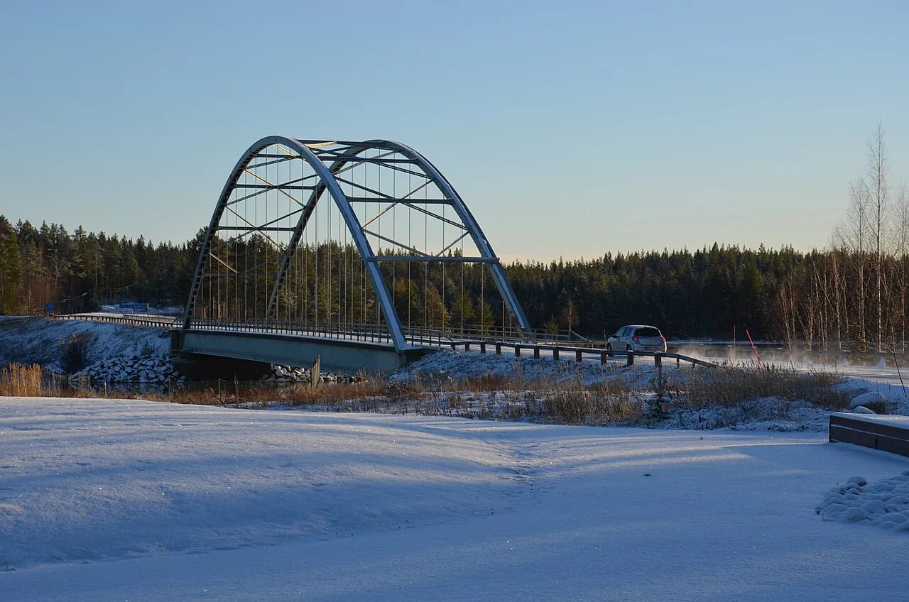 Arctic Bath Luleå: Floating Spa & Aurora Stay Guide