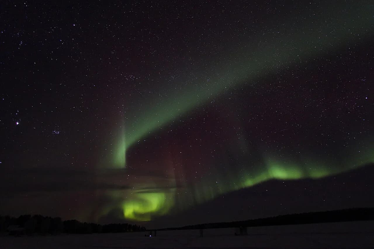 Aurora Australis vs Borealis: Europe Trip Guide