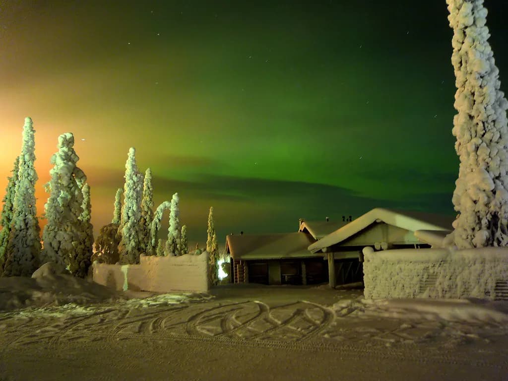 Lapland in January: Finnish Lapland Snow & Aurora Guide