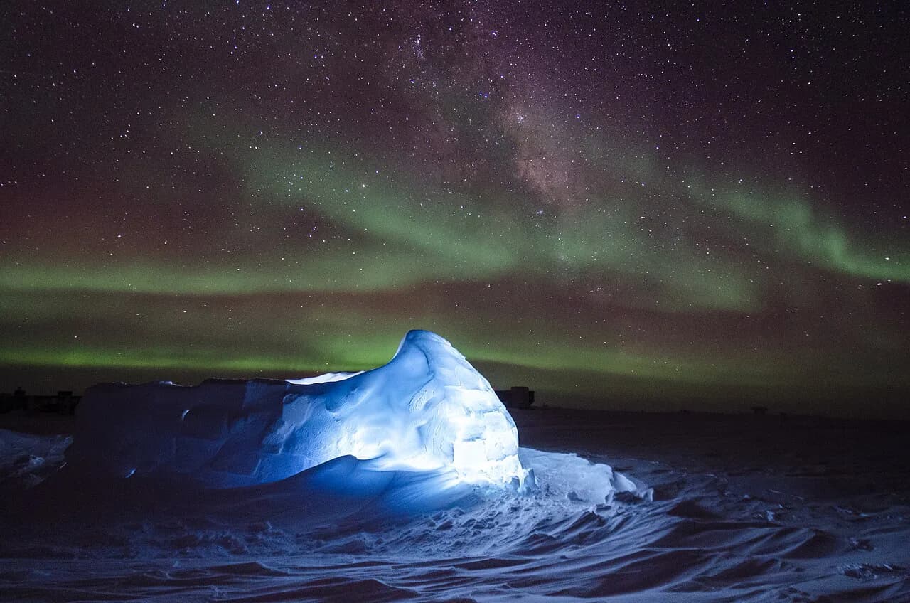Glass Igloos in Lapland and Iceland: How to Choose an Aurora Stay