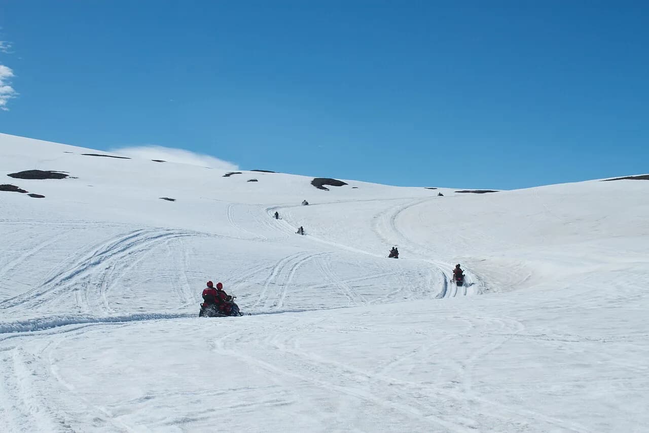 Iceland Snowmobile Safari: Glaciers, Tours and Aurora Rides