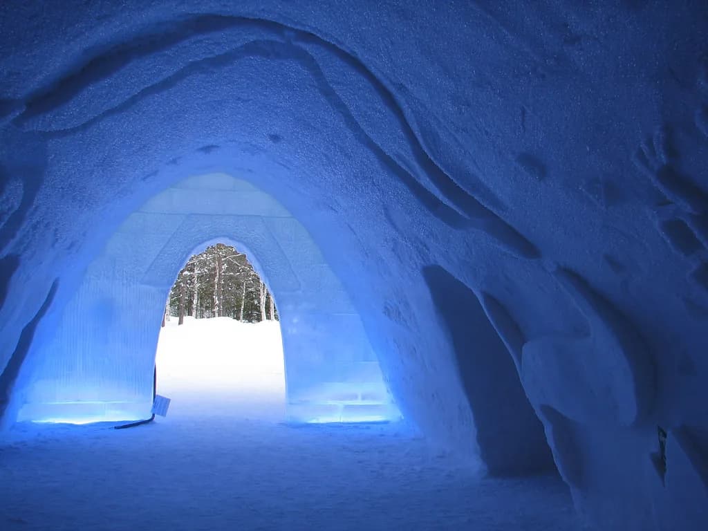 Levi Snow Village: Ice Hotel, Snow Suites and Aurora Nights