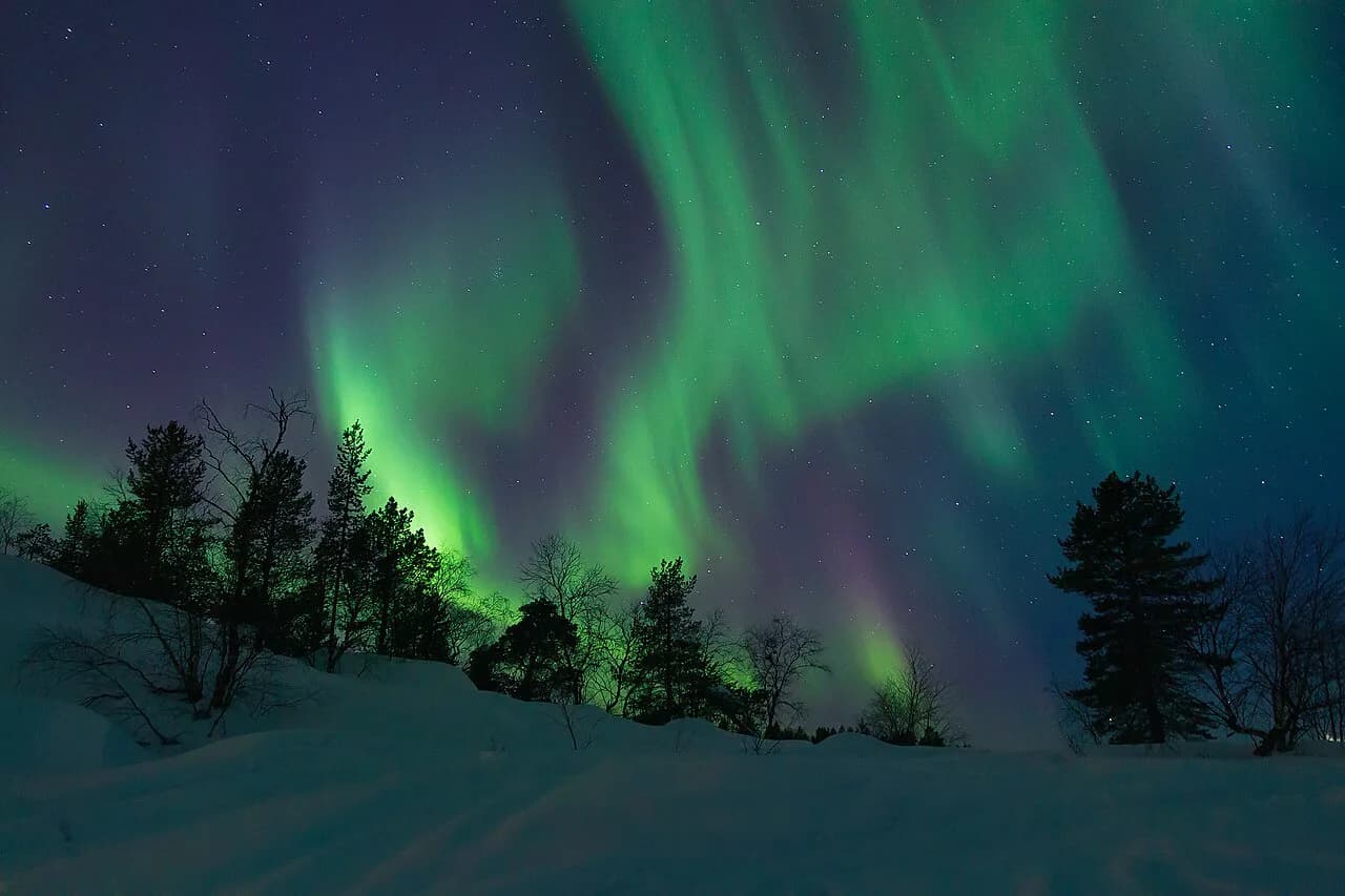 Lake Inari in Winter: Aurora, Ice and Inari Village