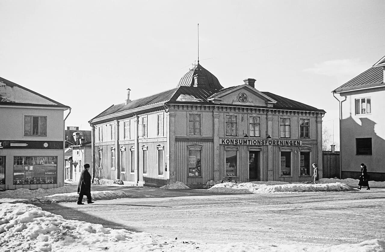 Luleå in December: Dark Nights & Frozen Sea Guide