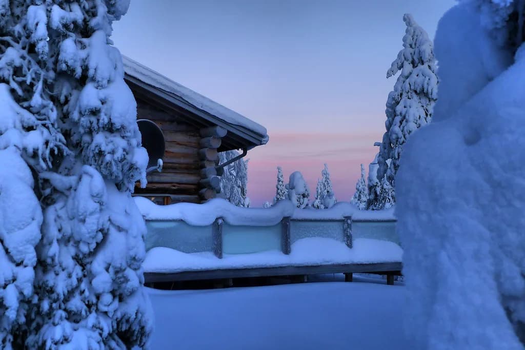 Ruka Sauna Guide: Pick Felltop Saunas & Ice Swimming