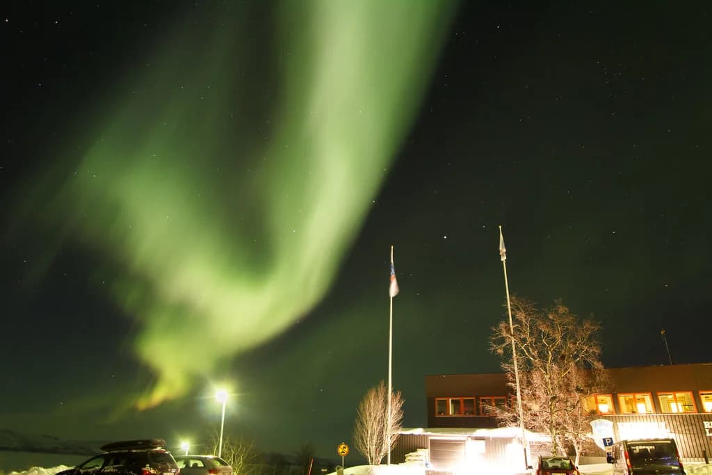Swedish Lapland in Winter: Aurora, Ice and Wilderness Bases