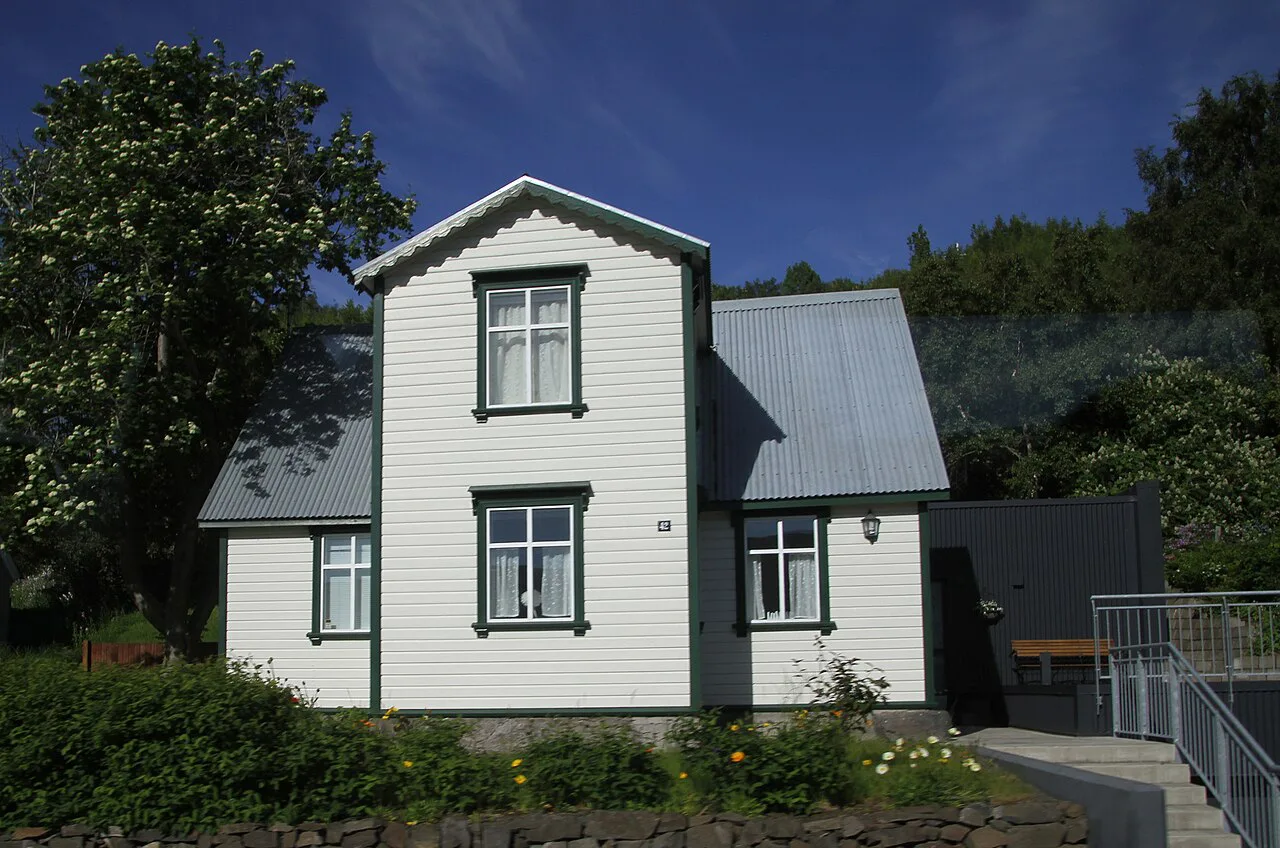 Akureyri-19-Haus- -gje