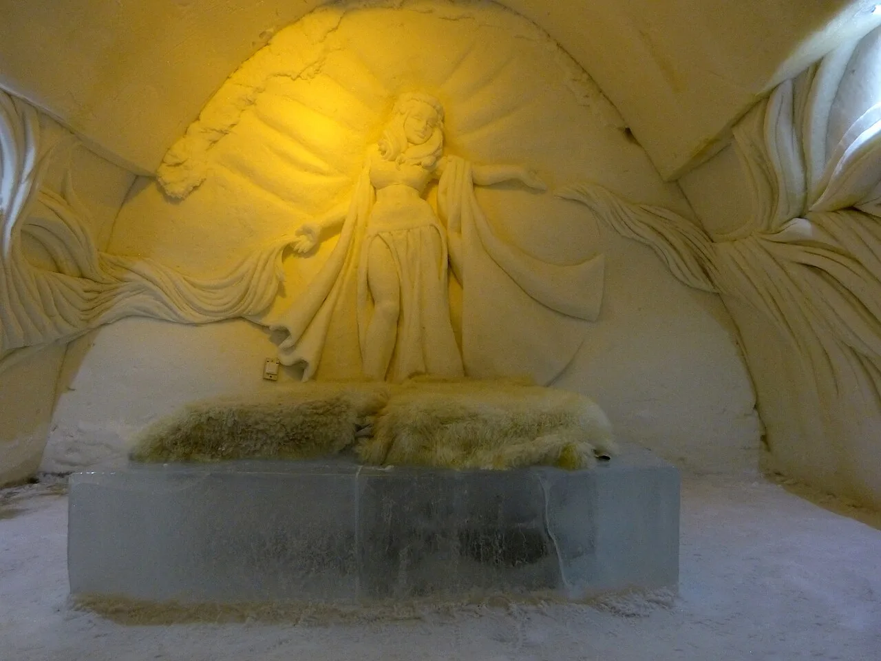 LumiLinna SnowCastle , honeymoon suite, Kemi