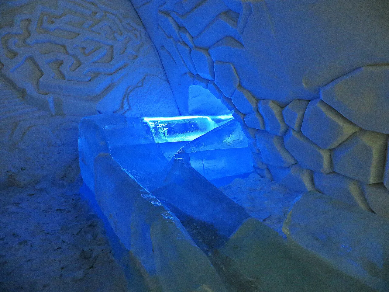 The Ice Slide, Kemi
