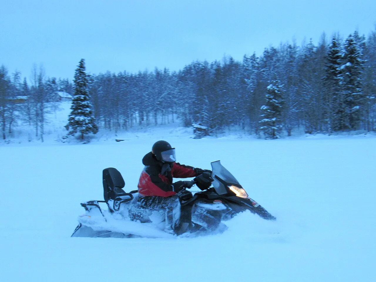 Snowmobiling to Russian border, Ruka